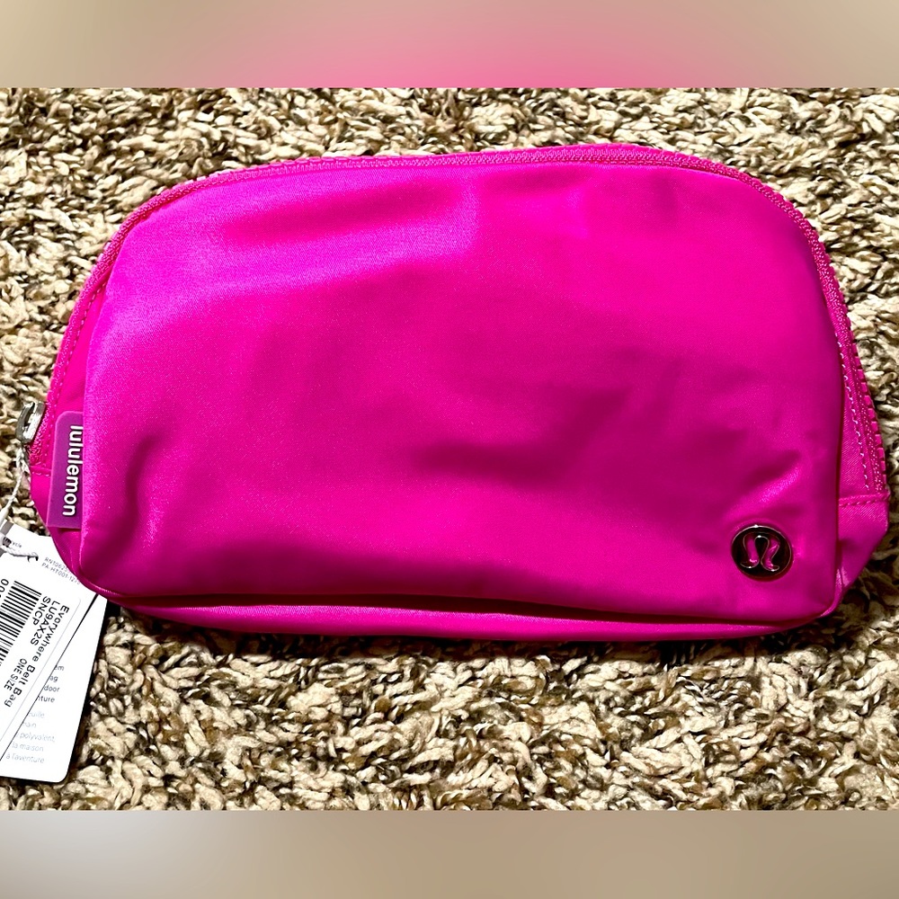 Lululemon Sonic Pink EBB